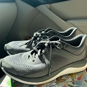 Lululemon athletica Chargefeel dark grey/gray Sneakers Chunky Sole sz 9